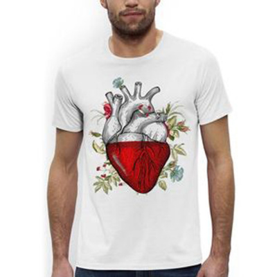 Трикотажная мужская футболка. Сердце. фото, изображение, баннер